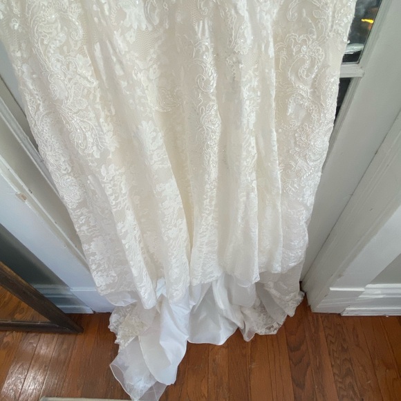 Wedding Dress Size 12 - Picture 4 of 10